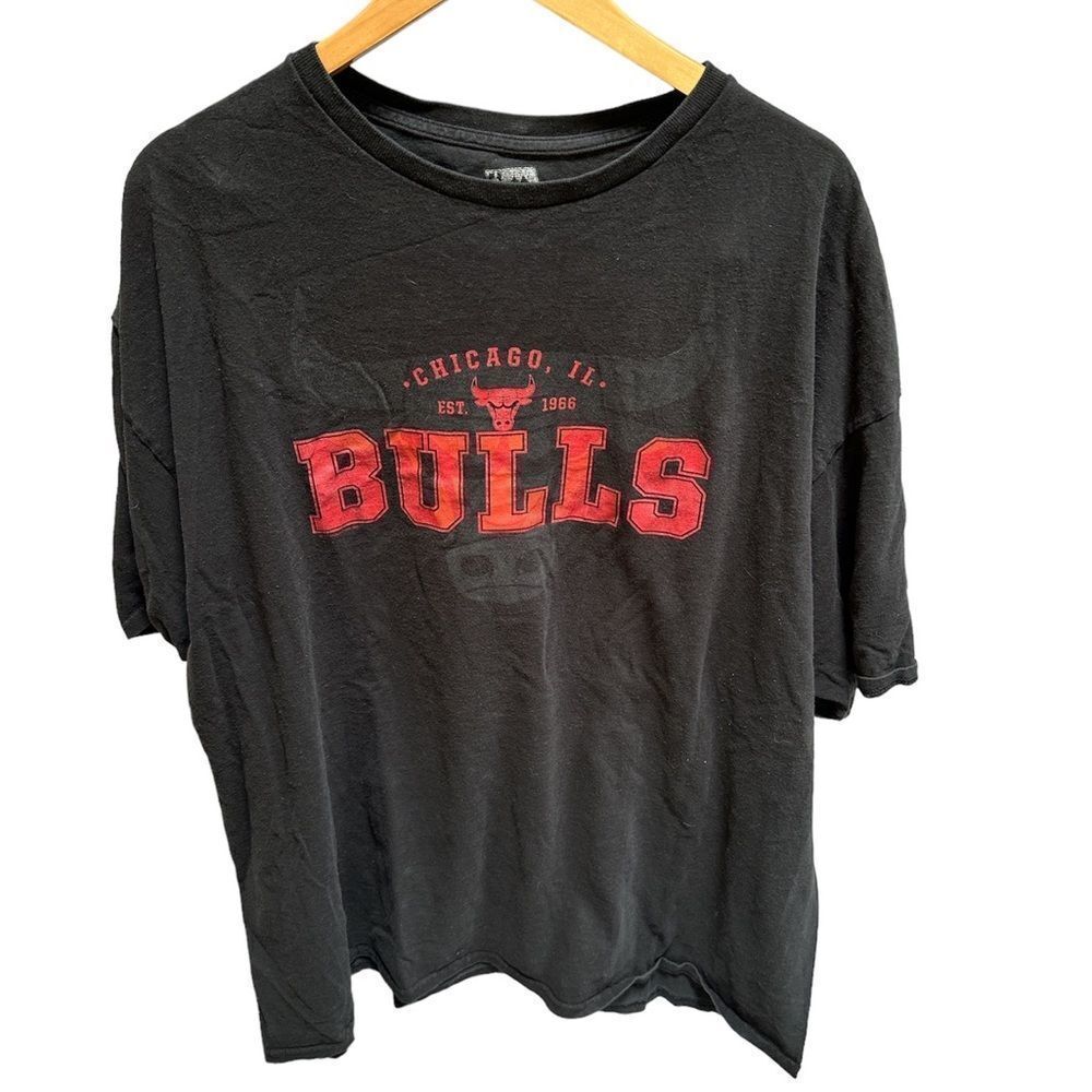 NBA Chicago Bulls Graphic T-Shirt Classic Black Red Logo Tee Men’s Size 3XL